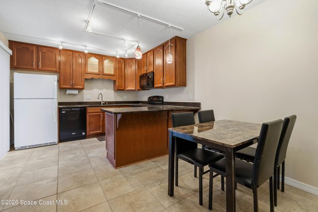1713 Vista Oaks Circle NE, Palm Bay, FL 32905
