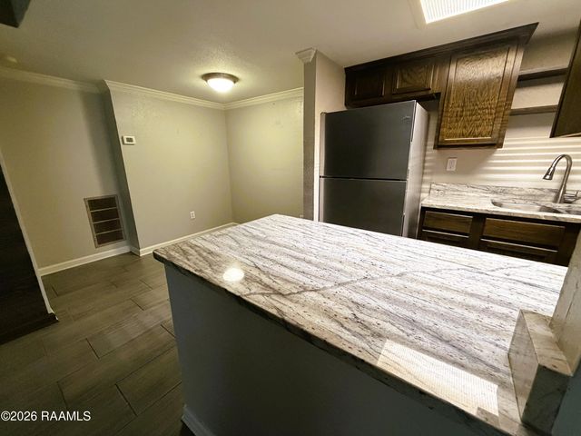 3121 Johnston Street 119, Lafayette, LA 70503