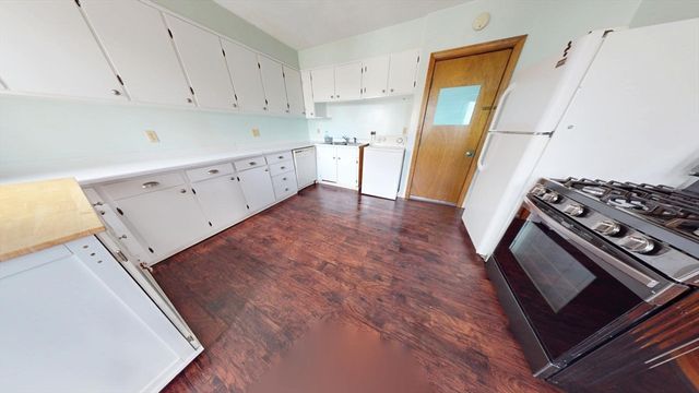 27 Princeton St, Medford, MA 02155