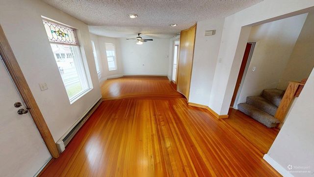 27 Princeton St, Medford, MA 02155