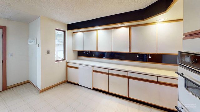 27 Princeton St, Medford, MA 02155