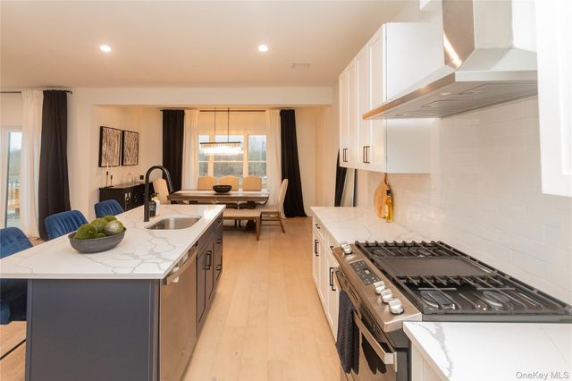 21 Wildwood Drive, Rock Tavern, NY 12575