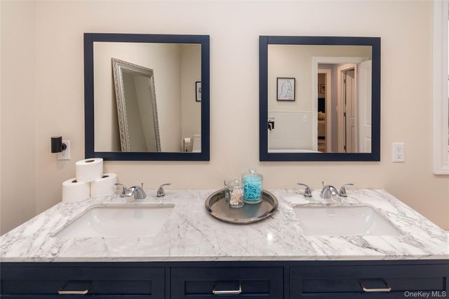 21 Wildwood Drive, Rock Tavern, NY 12575