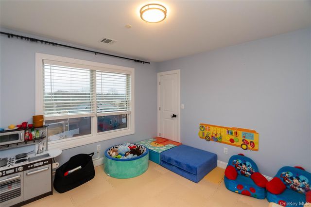 21 Wildwood Drive, Rock Tavern, NY 12575