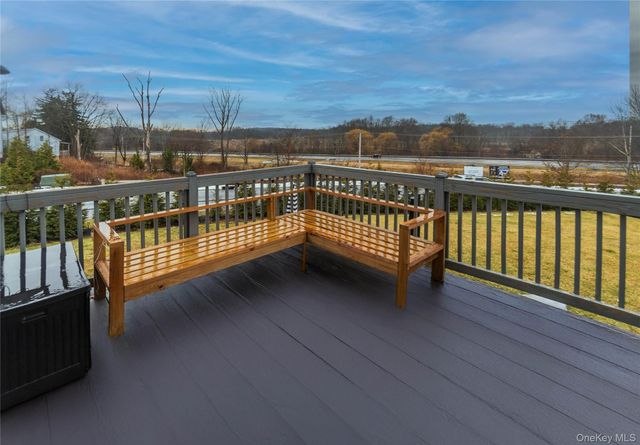 21 Wildwood Drive, Rock Tavern, NY 12575