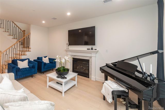 21 Wildwood Drive, Rock Tavern, NY 12575