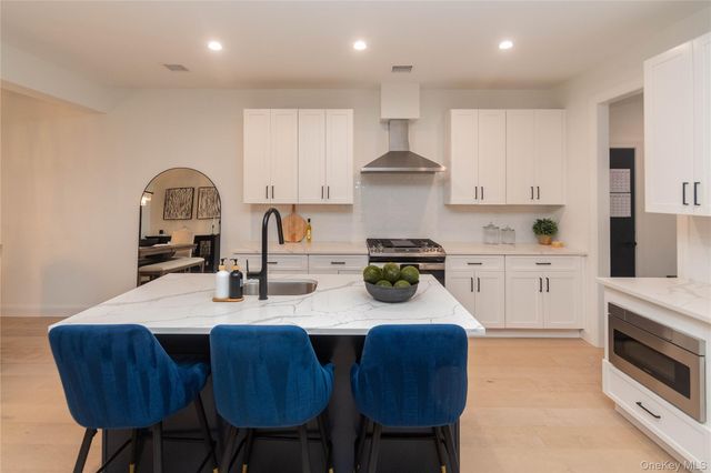 21 Wildwood Drive, Rock Tavern, NY 12575