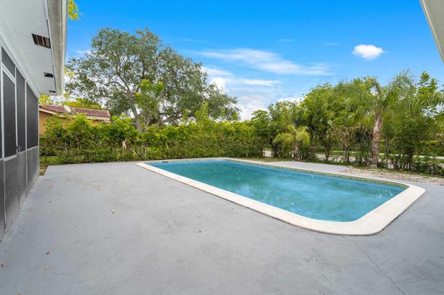 8548 NW 24TH Court, Coral Springs, FL 33065