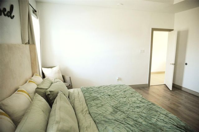 46 Road 5240, Cleveland, TX 77327