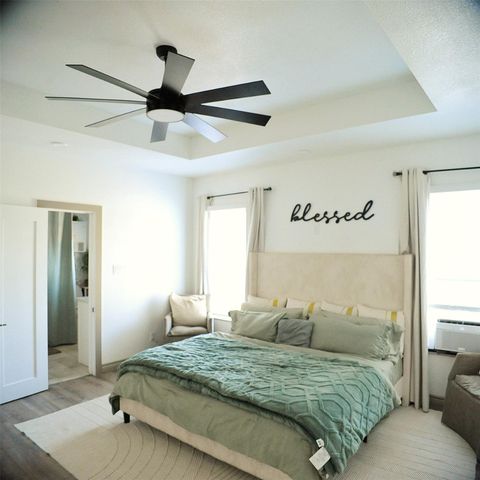 46 Road 5240, Cleveland, TX 77327