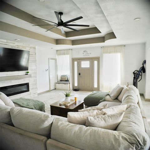 46 Road 5240, Cleveland, TX 77327