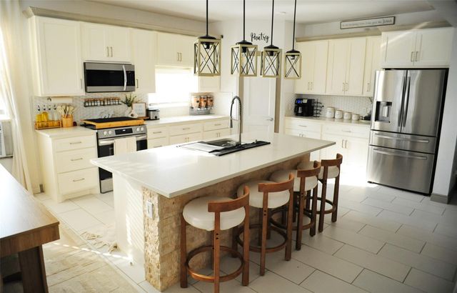 46 Road 5240, Cleveland, TX 77327