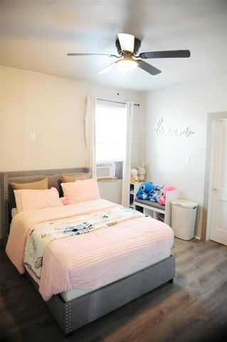 46 Road 5240, Cleveland, TX 77327