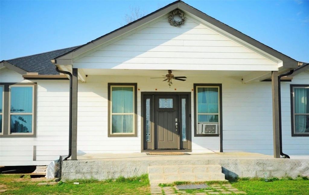 46 Road 5240, Cleveland, TX 77327