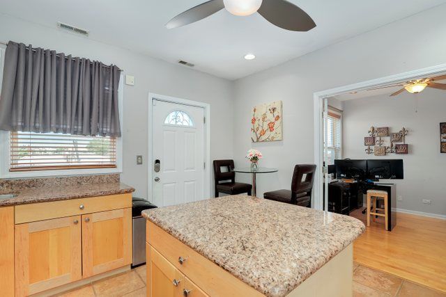 4714 S Evans Avenue 3N, Chicago, IL 60615