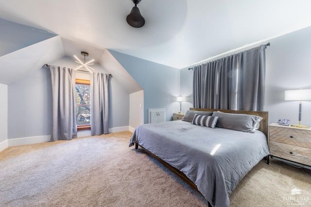 1015 Ivy Lane, Manhattan, KS 66502