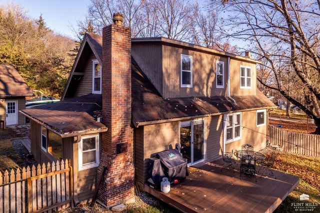 1015 Ivy Lane, Manhattan, KS 66502