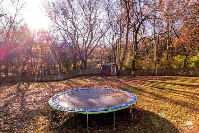 1015 Ivy Lane, Manhattan, KS 66502