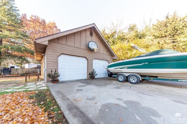 1015 Ivy Lane, Manhattan, KS 66502