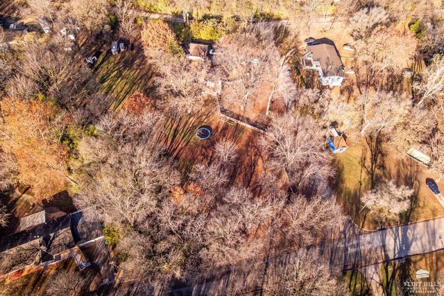 1015 Ivy Lane, Manhattan, KS 66502