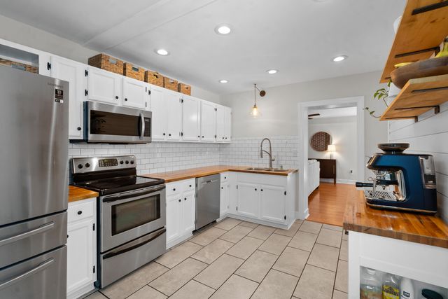 5114 Braddock Avenue, North Charleston, SC 29405