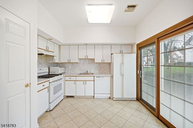 118 Cambridge Dr, Nutley Twp., NJ 07110