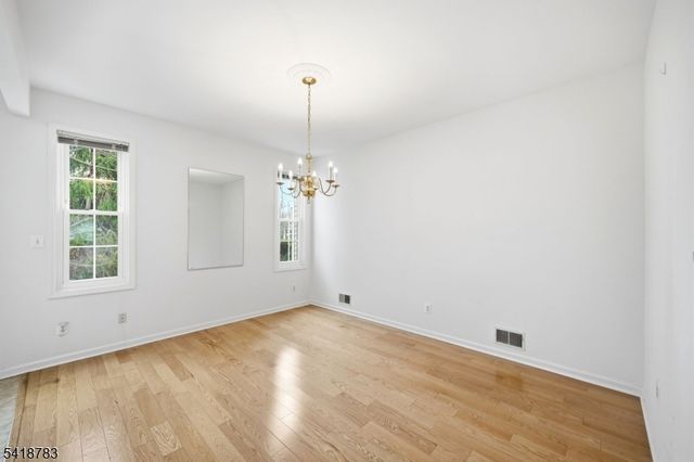 118 Cambridge Dr, Nutley Twp., NJ 07110