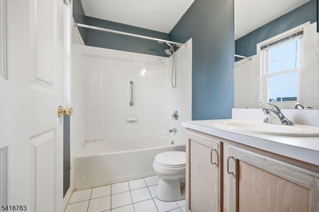 118 Cambridge Dr, Nutley Twp., NJ 07110