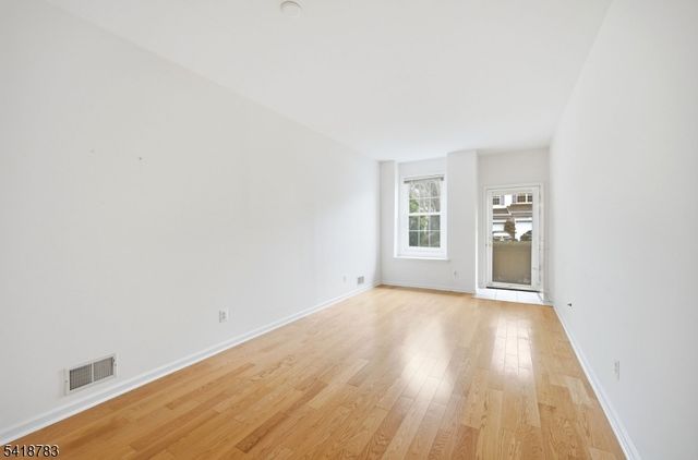 118 Cambridge Dr, Nutley Twp., NJ 07110