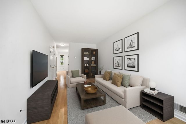 118 Cambridge Dr, Nutley Twp., NJ 07110