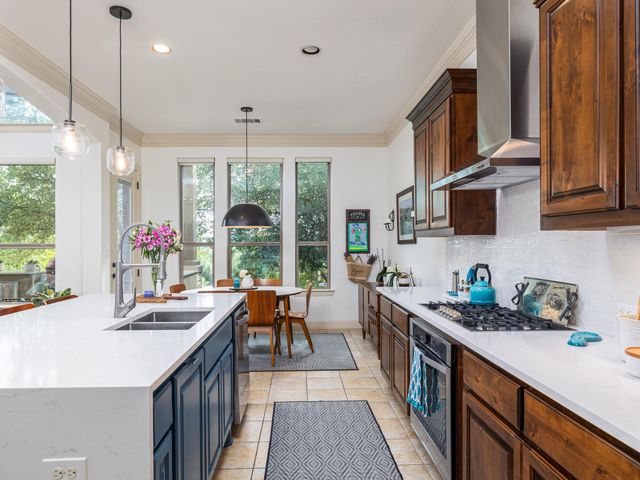 8808 Flycatcher CT, Austin, TX 78738