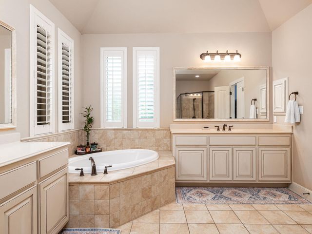 8808 Flycatcher CT, Austin, TX 78738