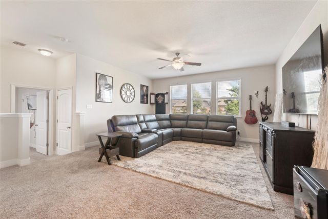 953 Vista Gardens DR, Buda, TX 78610