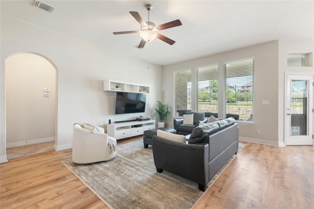 953 Vista Gardens DR, Buda, TX 78610