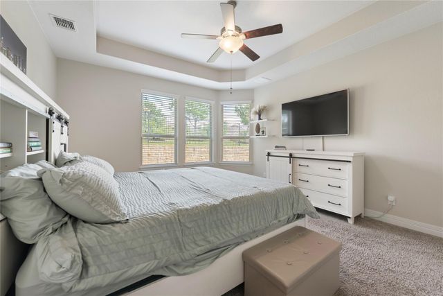 953 Vista Gardens DR, Buda, TX 78610