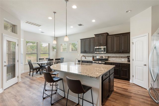 953 Vista Gardens DR, Buda, TX 78610