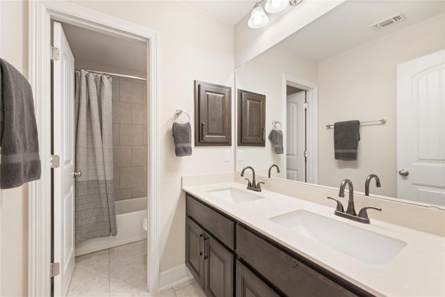 953 Vista Gardens DR, Buda, TX 78610