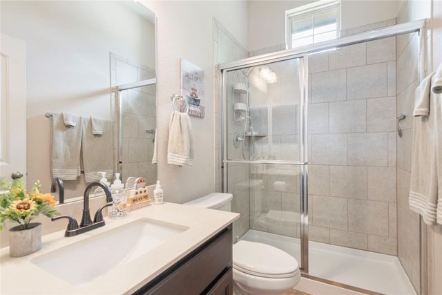 953 Vista Gardens DR, Buda, TX 78610