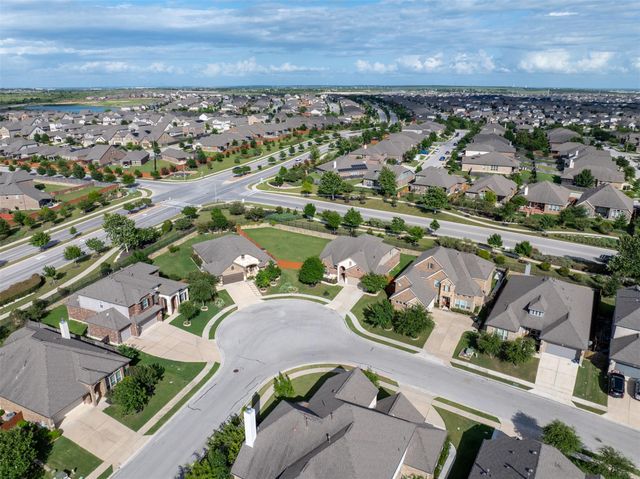 953 Vista Gardens DR, Buda, TX 78610