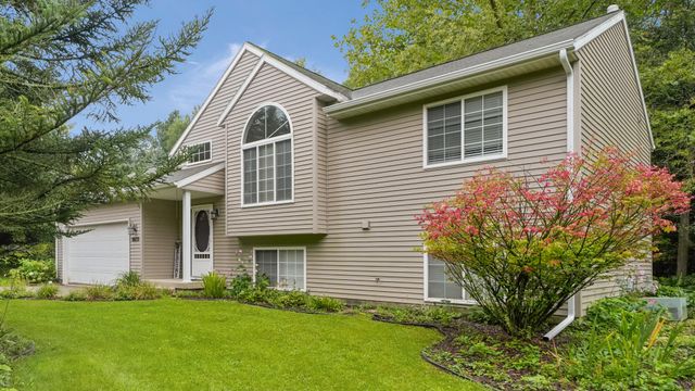 8655 Wildcat Run Drive NE, Rockford, MI 49341