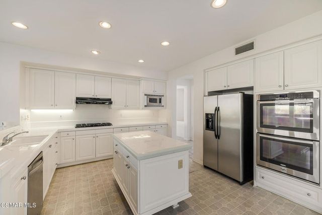 5817 Evening Sky Drive, Simi Valley, CA 93063