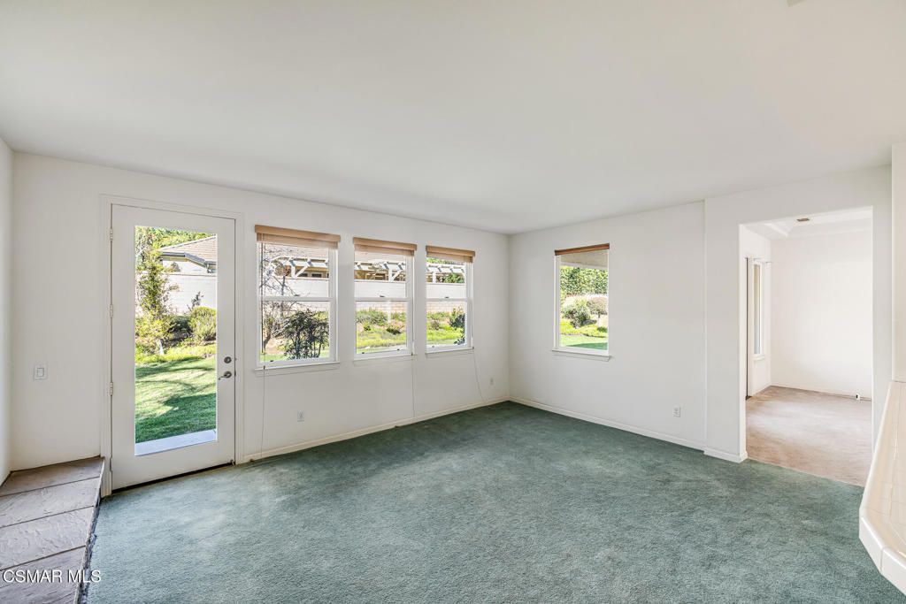 Image 14 of property listing at 5817 Evening Sky Drive, Simi Valley, CA 93063