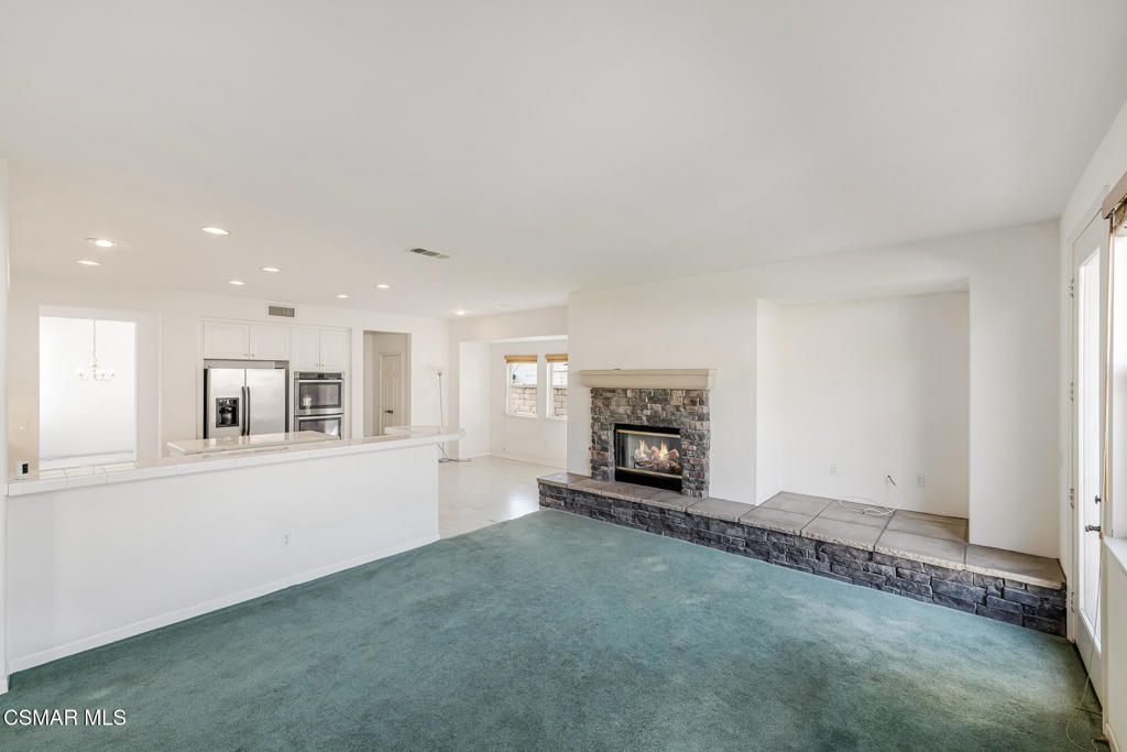 Image 16 of property listing at 5817 Evening Sky Drive, Simi Valley, CA 93063