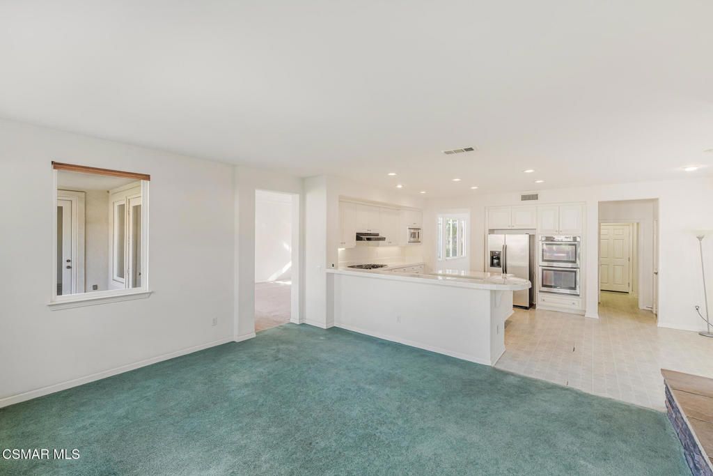 Image 17 of property listing at 5817 Evening Sky Drive, Simi Valley, CA 93063