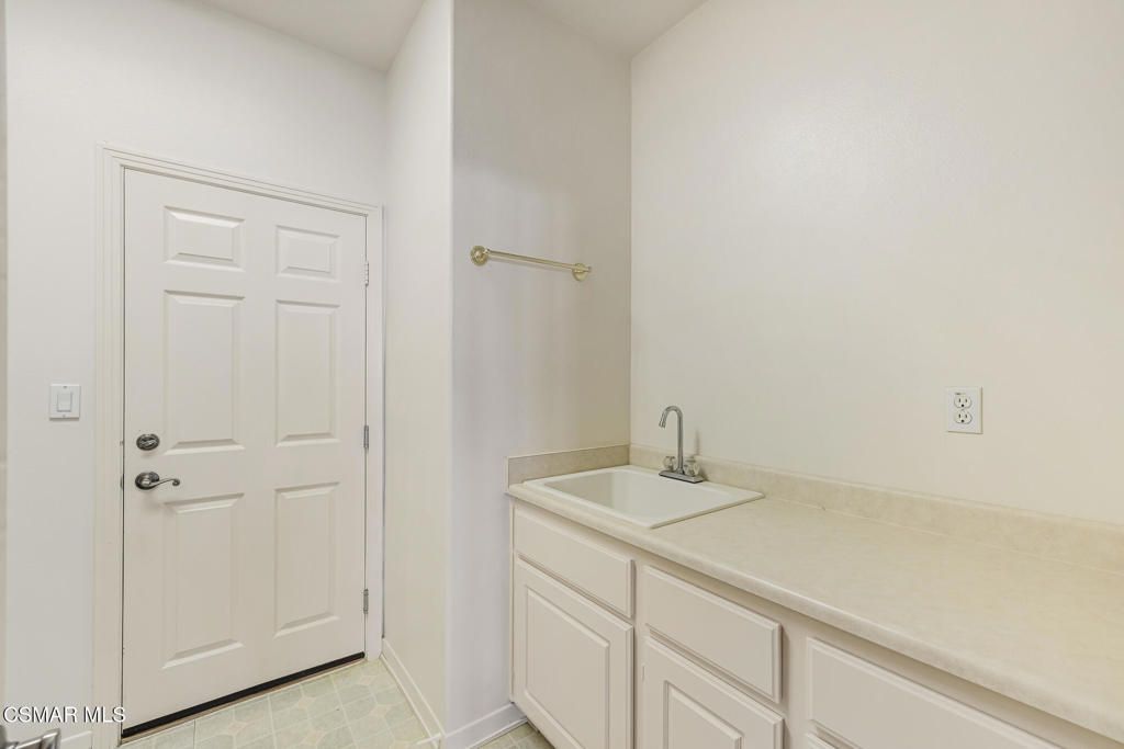 Image 19 of property listing at 5817 Evening Sky Drive, Simi Valley, CA 93063