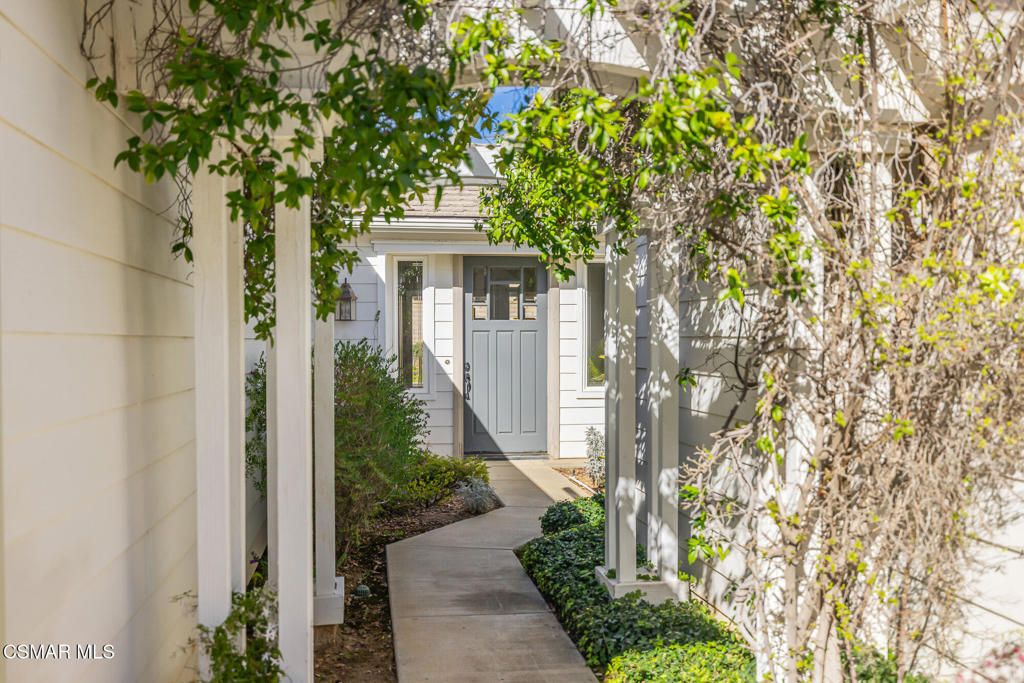 Image 2 of property listing at 5817 Evening Sky Drive, Simi Valley, CA 93063