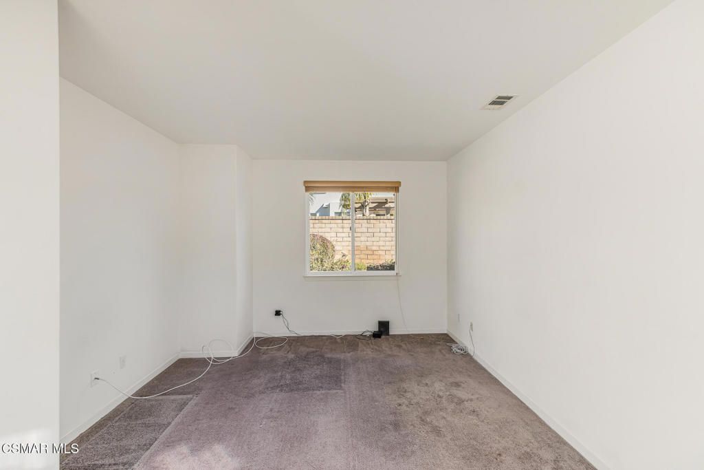 Image 22 of property listing at 5817 Evening Sky Drive, Simi Valley, CA 93063