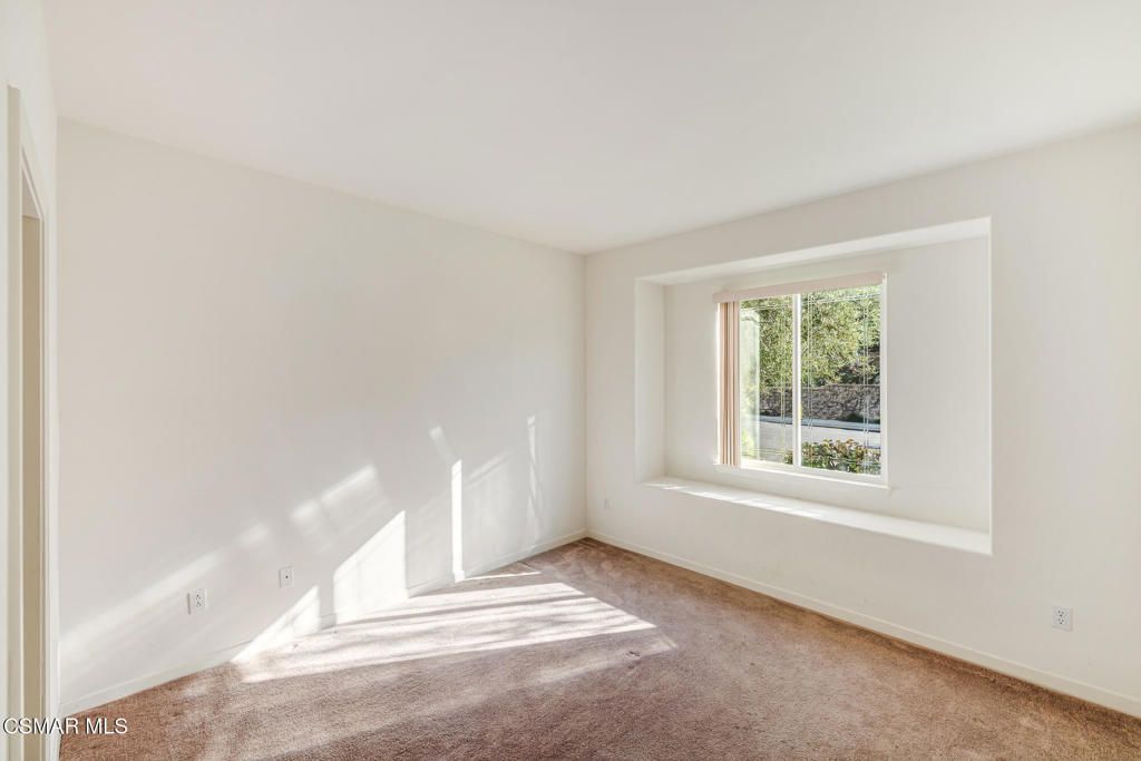 Image 24 of property listing at 5817 Evening Sky Drive, Simi Valley, CA 93063