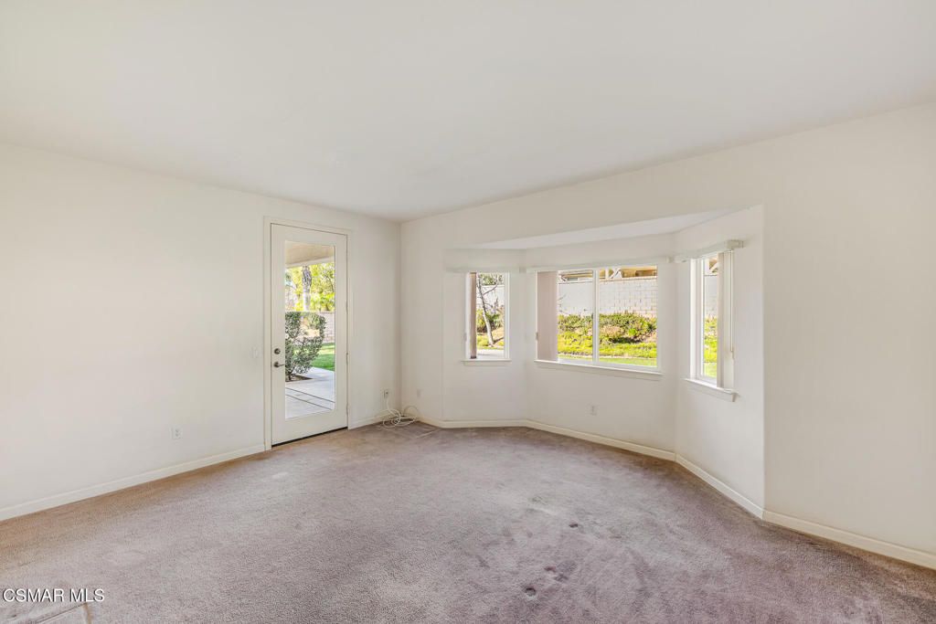 Image 27 of property listing at 5817 Evening Sky Drive, Simi Valley, CA 93063