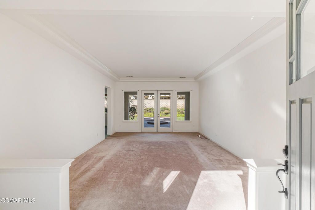 Image 4 of property listing at 5817 Evening Sky Drive, Simi Valley, CA 93063